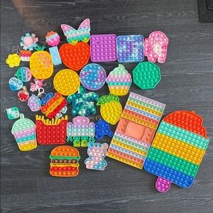 FIDGET Lot of 30+ Colorful Pop It Fidget Toys Burger Fries Popsicle Game EUC